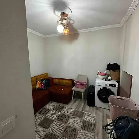 Apartment Alacati Merkezine 20 Metre Uzaklikta. 2+1 Ev *